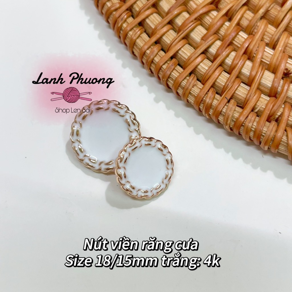 Nút Kiểu Viền Răng Cưa