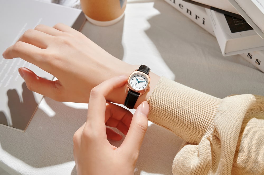 Combo Đồng Hồ Nữ JA-1475C Julius + Dây Mesh + Dây Chuyền ESME ES482