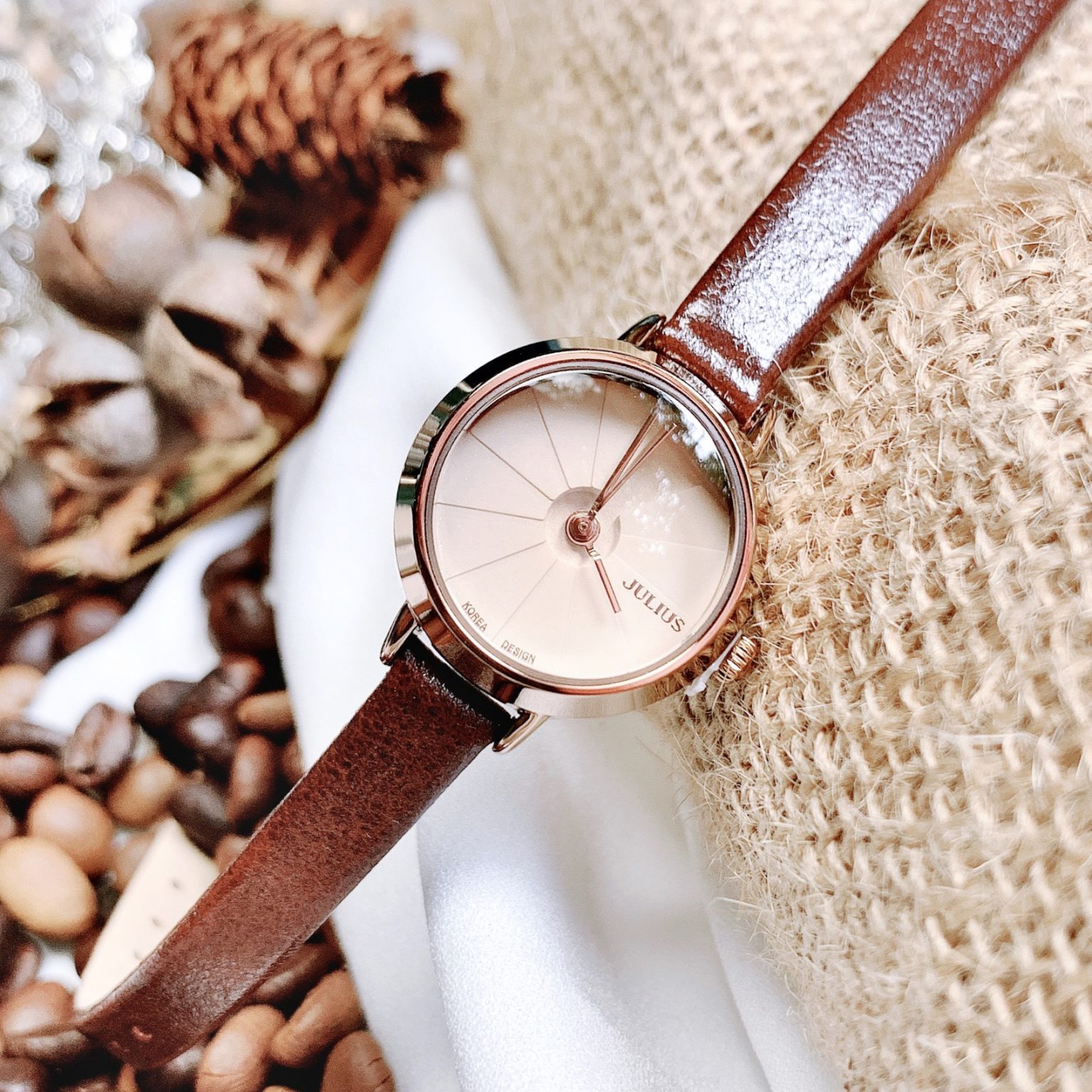 Combo Quà Tặng Đồng Hồ Nữ JA-979E Kèm Dây Mesh + Lắc Tay JSB078