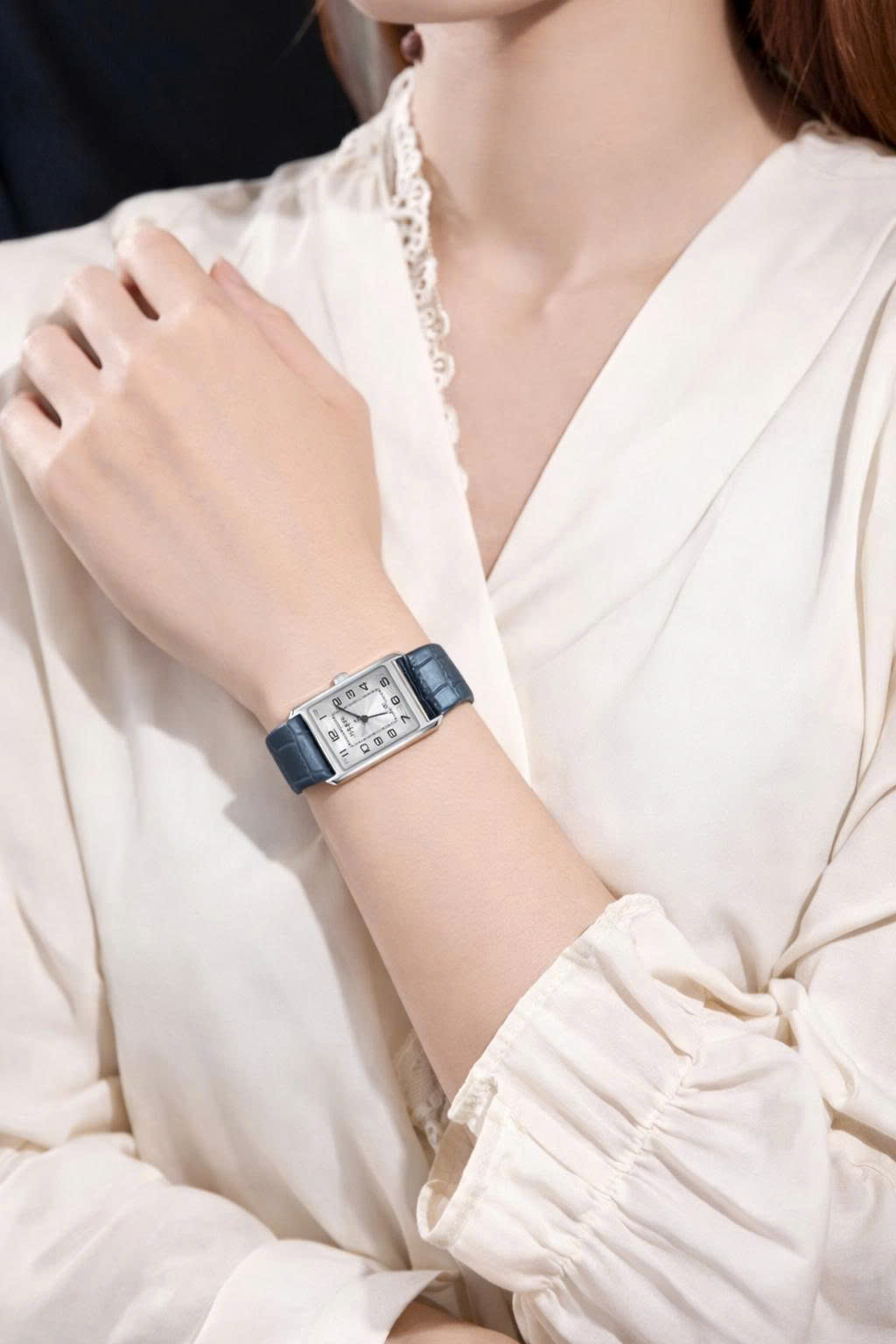 Combo Đồng Hồ Nữ JA-1494LA + Dây Mesh + Dây Chuyền ESME ES482