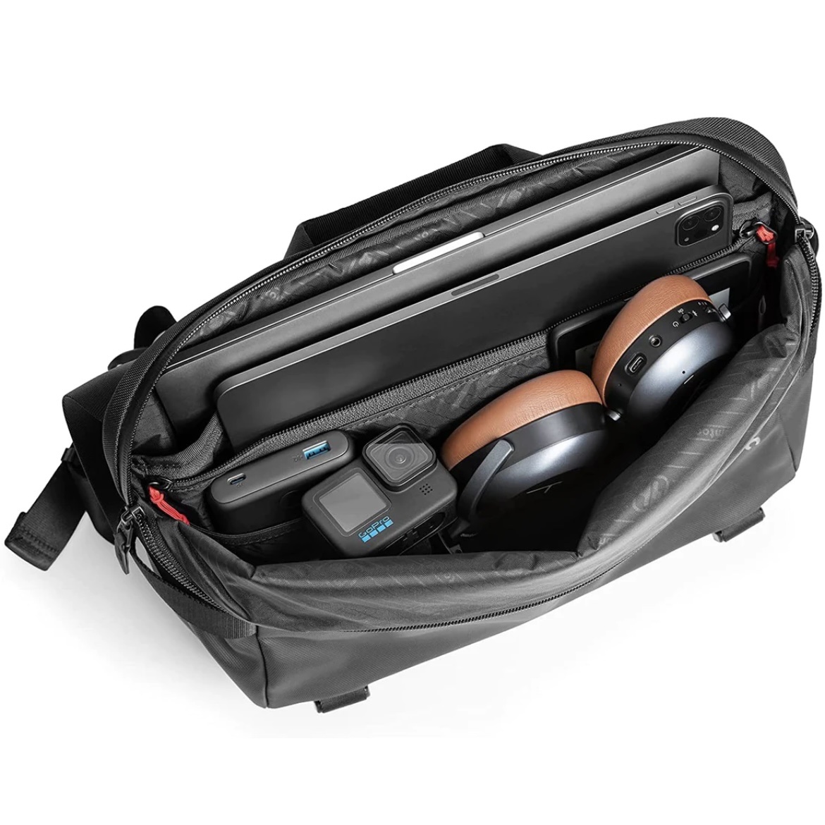 Túi Đeo Chéo TOMTOC Urban Codura Sling Bag Travel and Work 13.3 - 14.2 inch T21L1D1