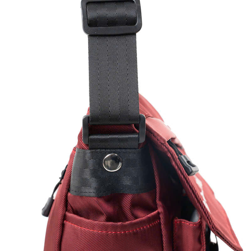 Túi đeo chéo MR VUI 013 đựng vừa tablet 11 inch chống thấm vượt trội, dây đeo chắc chắn, nhẹ, nhiều ngăn