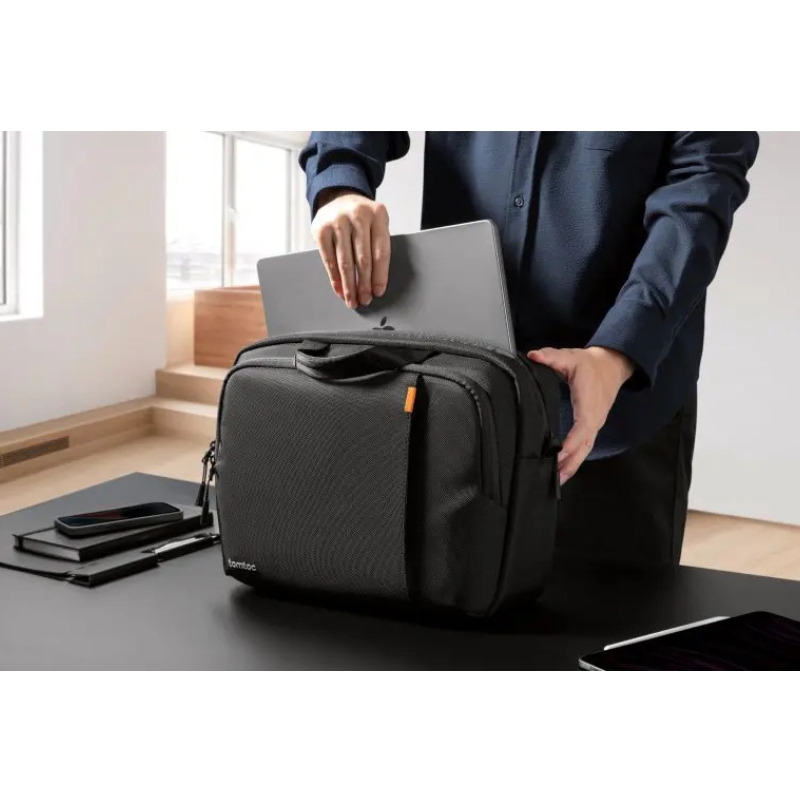 Túi xách / đeo chéo laptop 17 inch TOMTOC A31 Defender 26L Shoulder Bag - A31G1D1 nhiều ngăn, đai gài vali