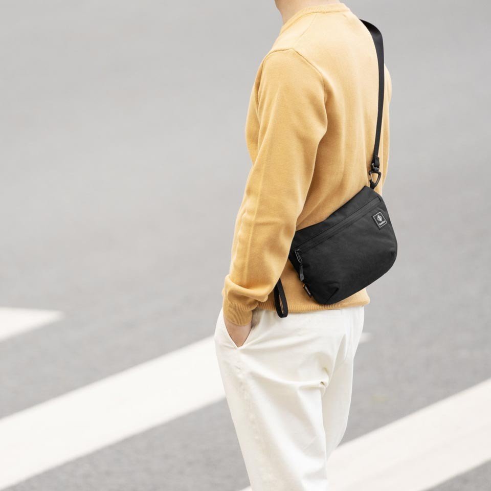 Túi Đeo Bao Tử TOMTOC (USA) Basic Accessory Unisex A01-006D