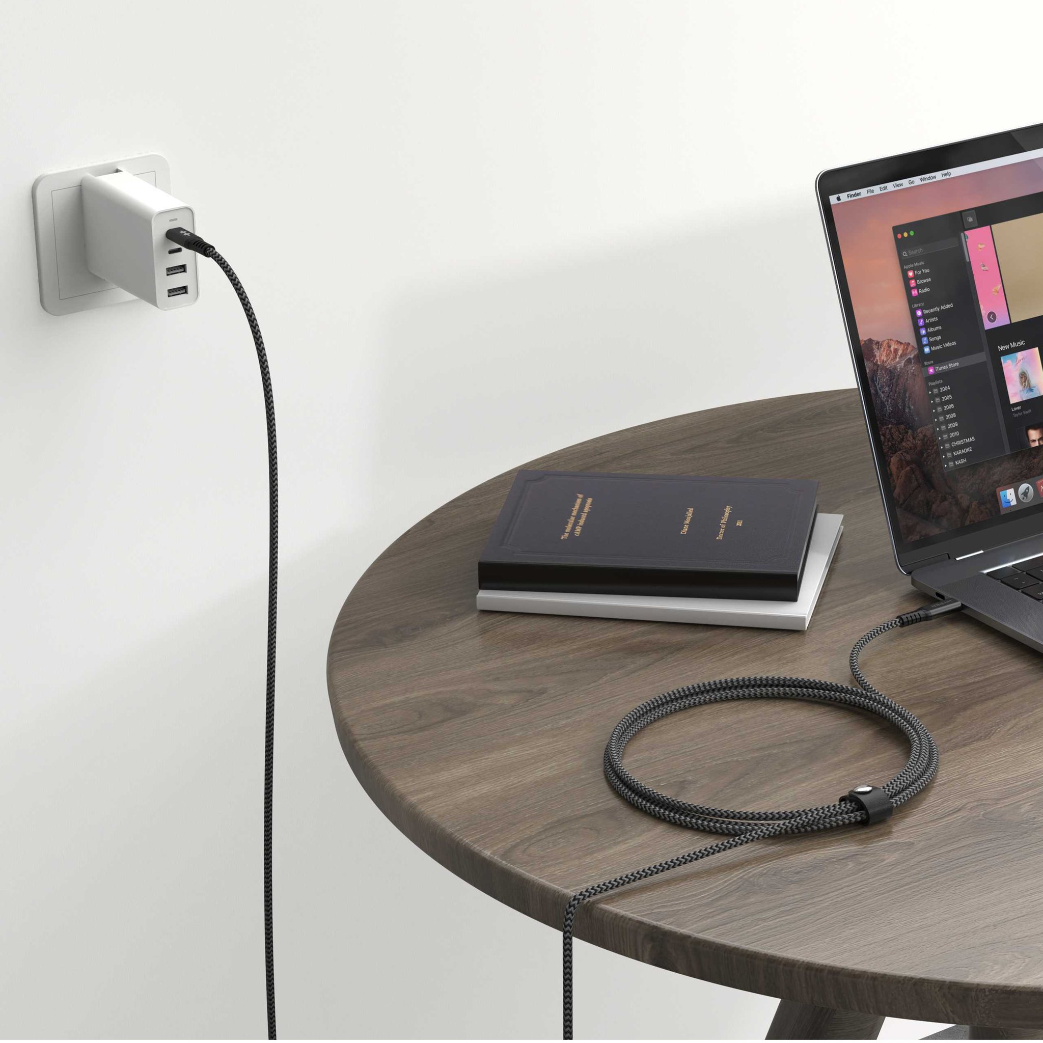 Cáp USB-C To USB-C 2m HYPERDRIVE Video, Data And Charging 10Gbps/100W HD-CBG601