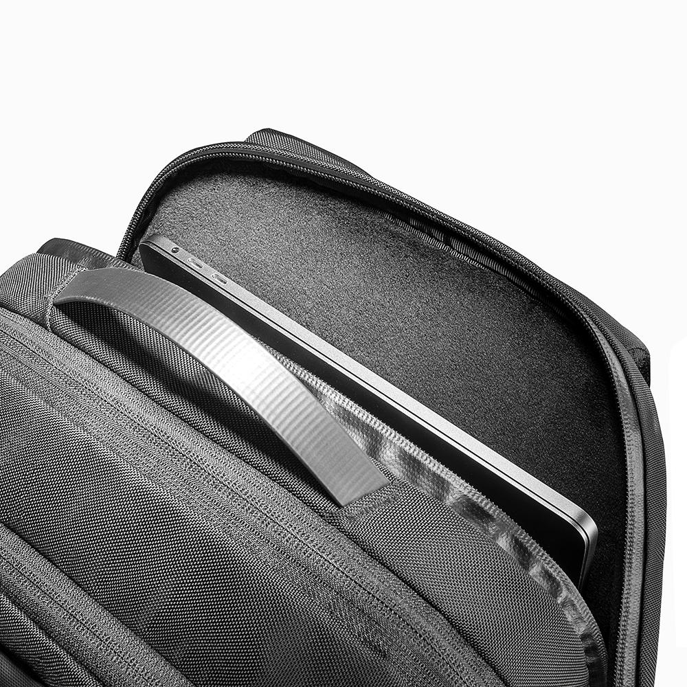Balo Laptop TOMTOC Premium Urban Business For Ultrabook 15.6 inch T68M1D1 (H61-E01D)