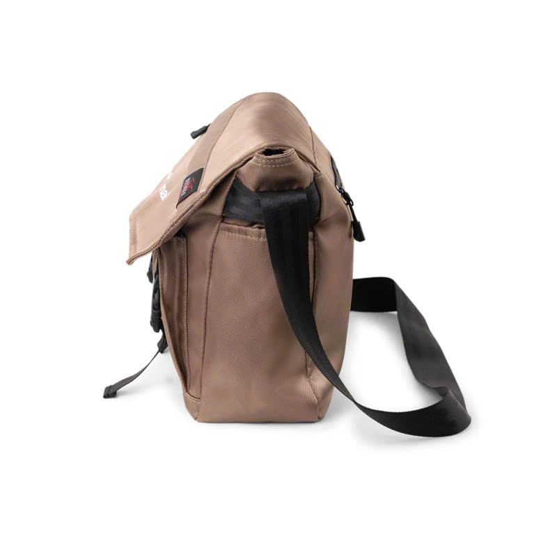 Túi đeo chéo MR VUI 013 đựng vừa tablet 11 inch chống thấm vượt trội, dây đeo chắc chắn, nhẹ, nhiều ngăn