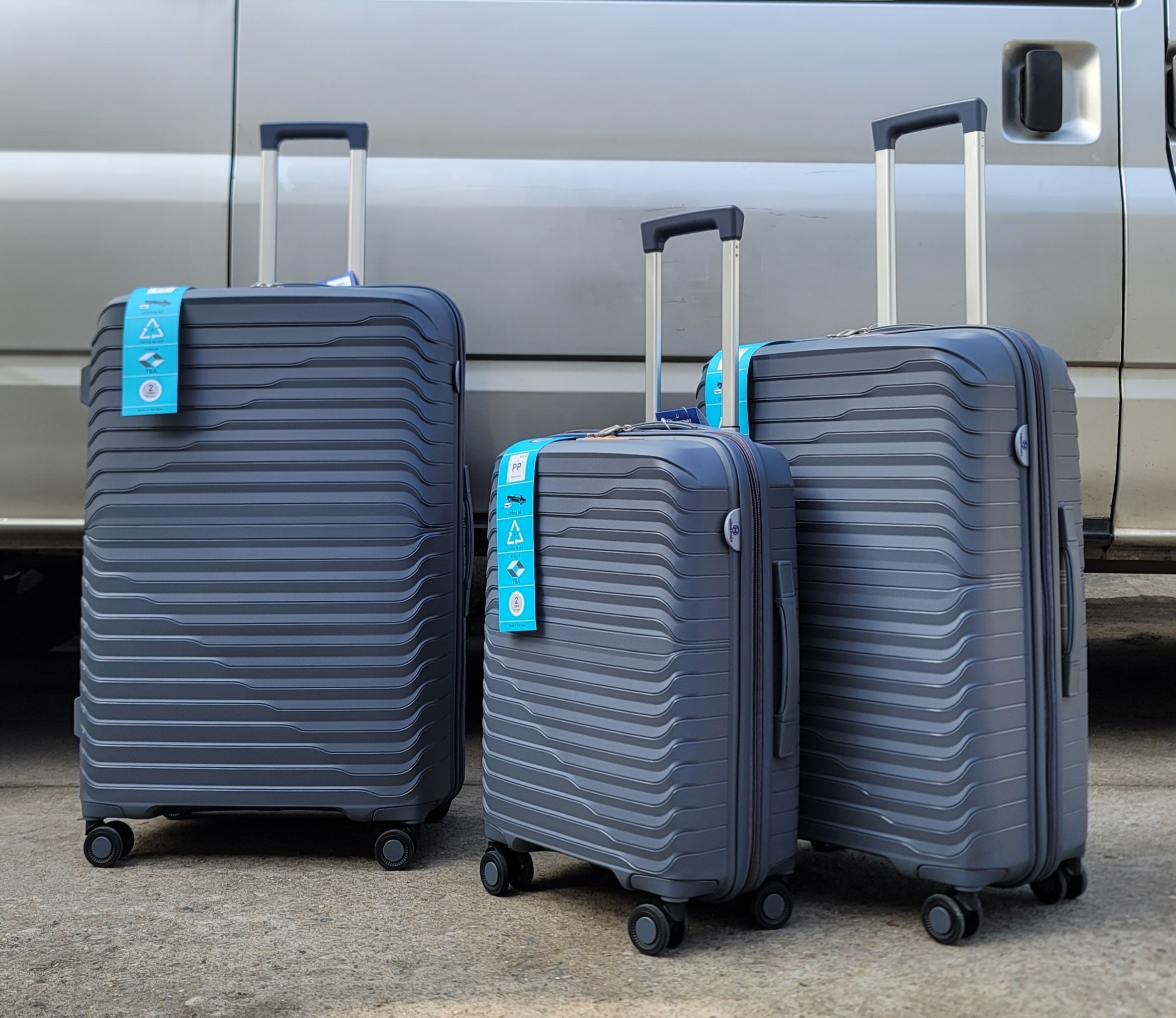 Vali Nhựa Ký Gửi Size 24 inch HÙNG PHÁT UZO 661
