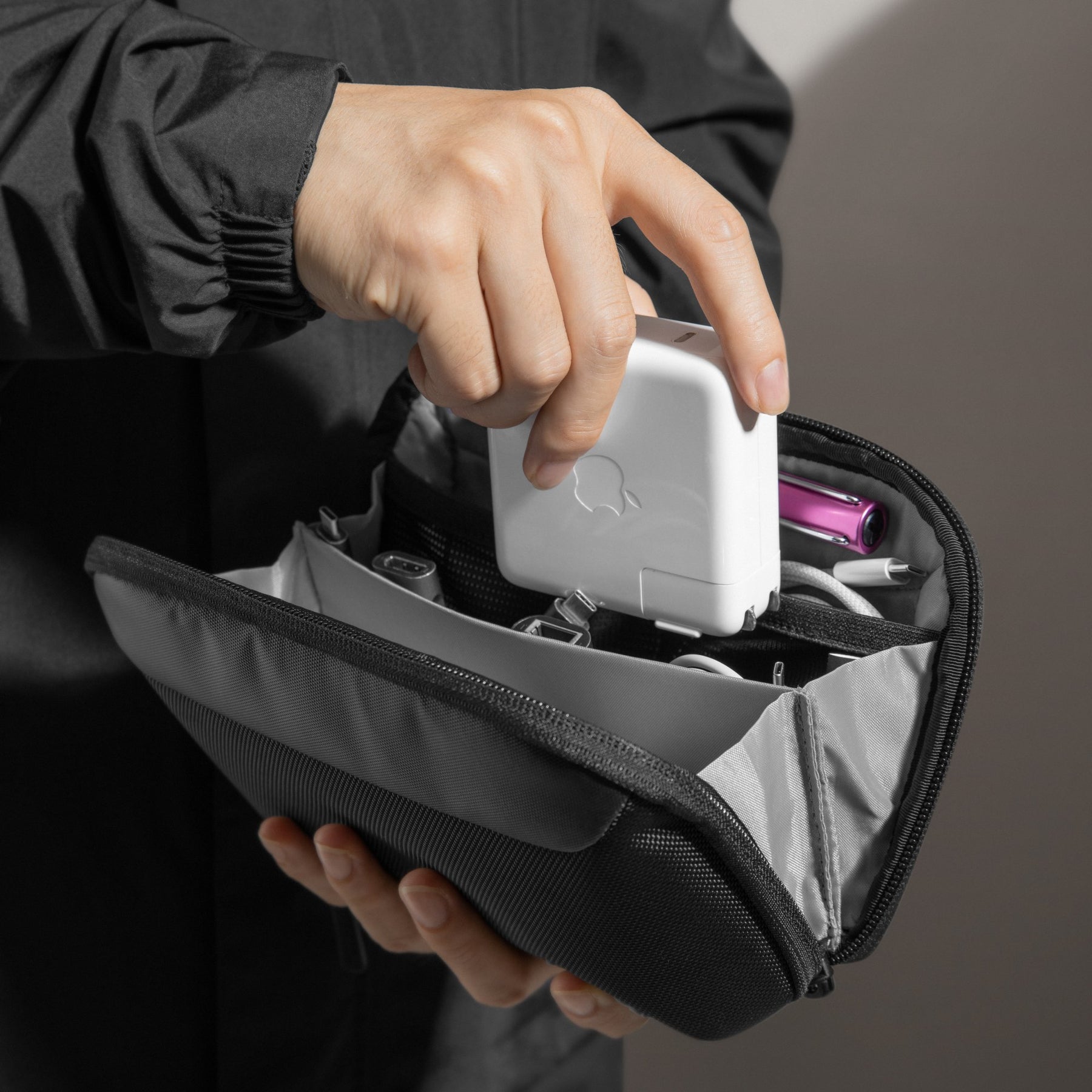Túi Đựng Phụ Kiện Công Nghệ Tomtoc (USA) Navigator-T13 Pouch – T13S1D1