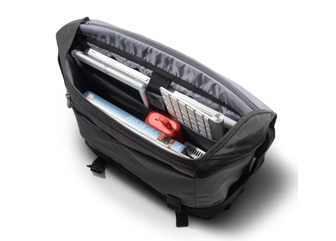 Cặp Laptop 15.6 inch MIKKOR The Felix Messenger Laptop Bag