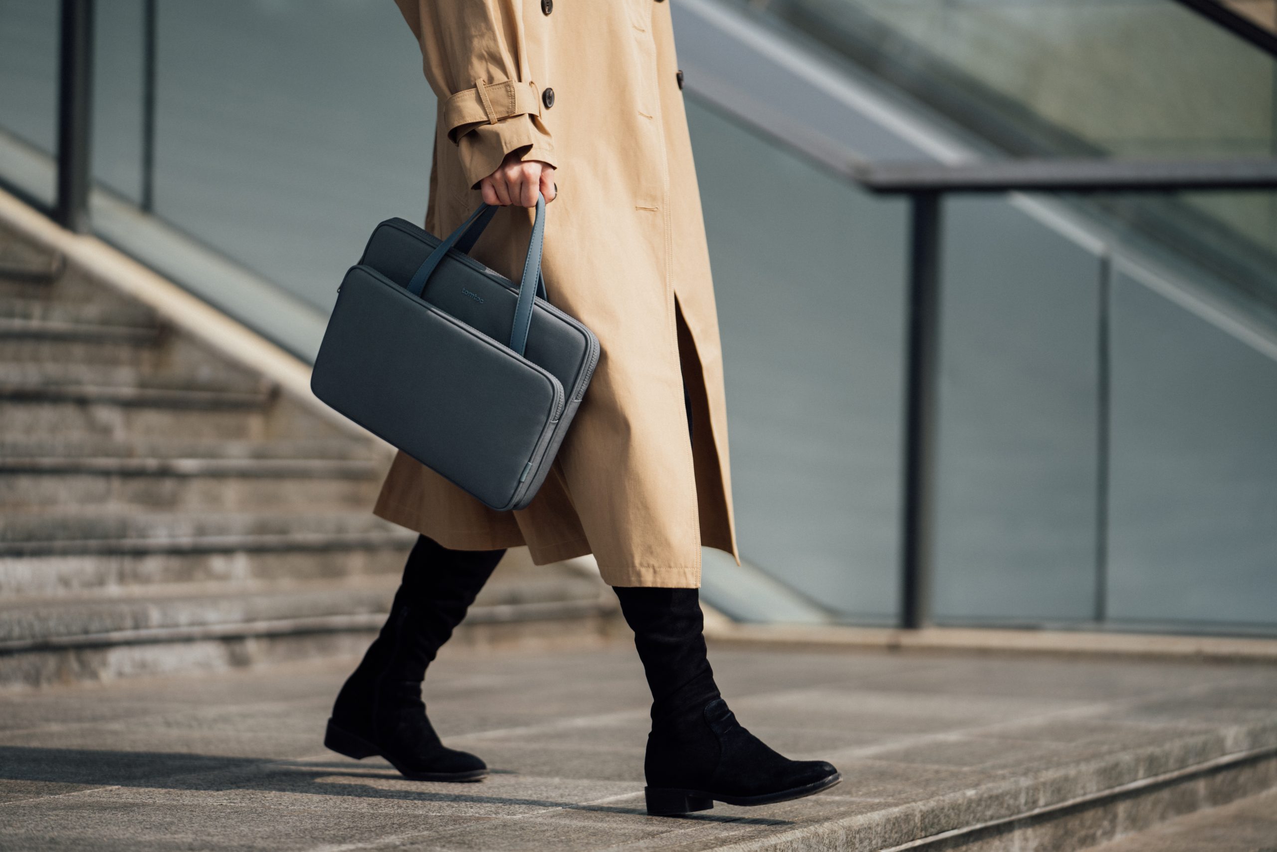 Túi Xách TOMTOC HER H21 / A11 Briefcase Premium Dành Cho Macbook 14 inch