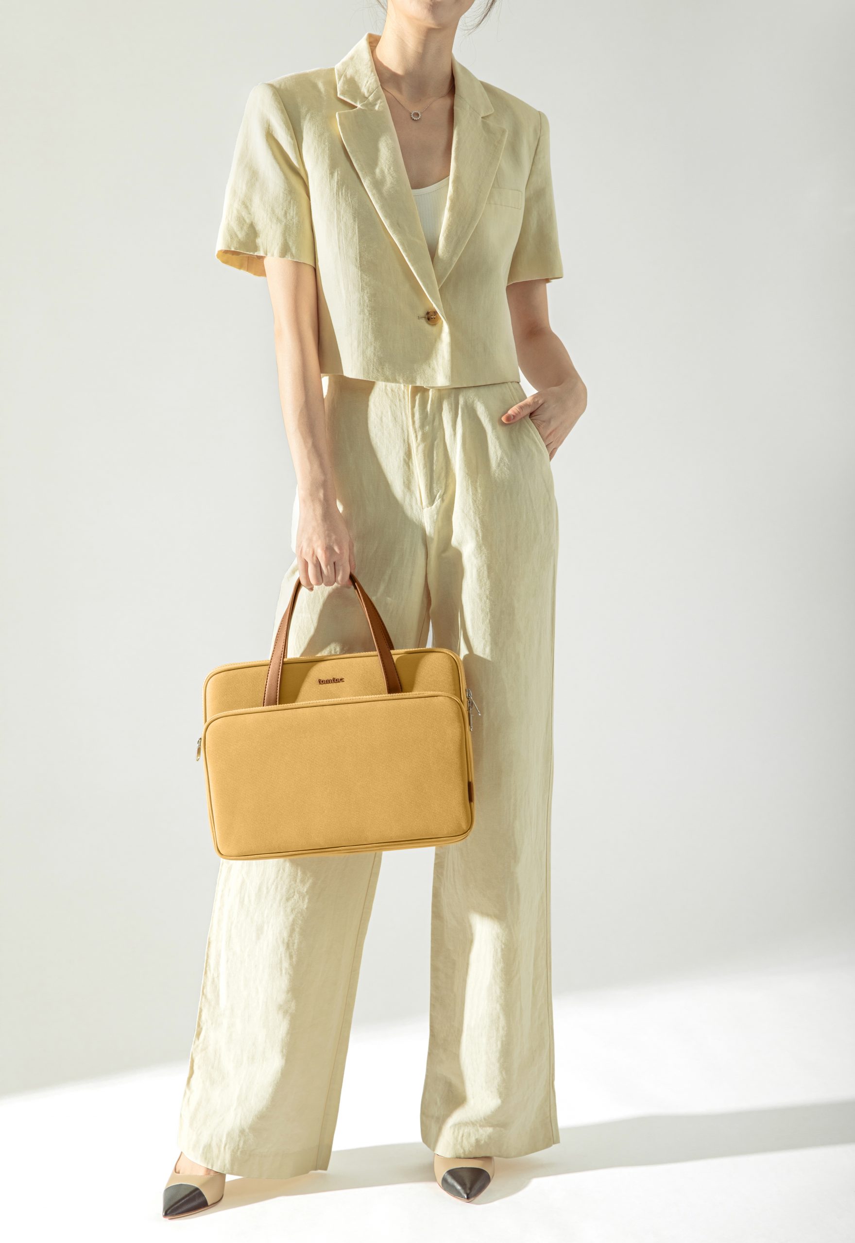 Túi Xách TOMTOC HER H21 / A11 Briefcase Premium Dành Cho Macbook 14 inch