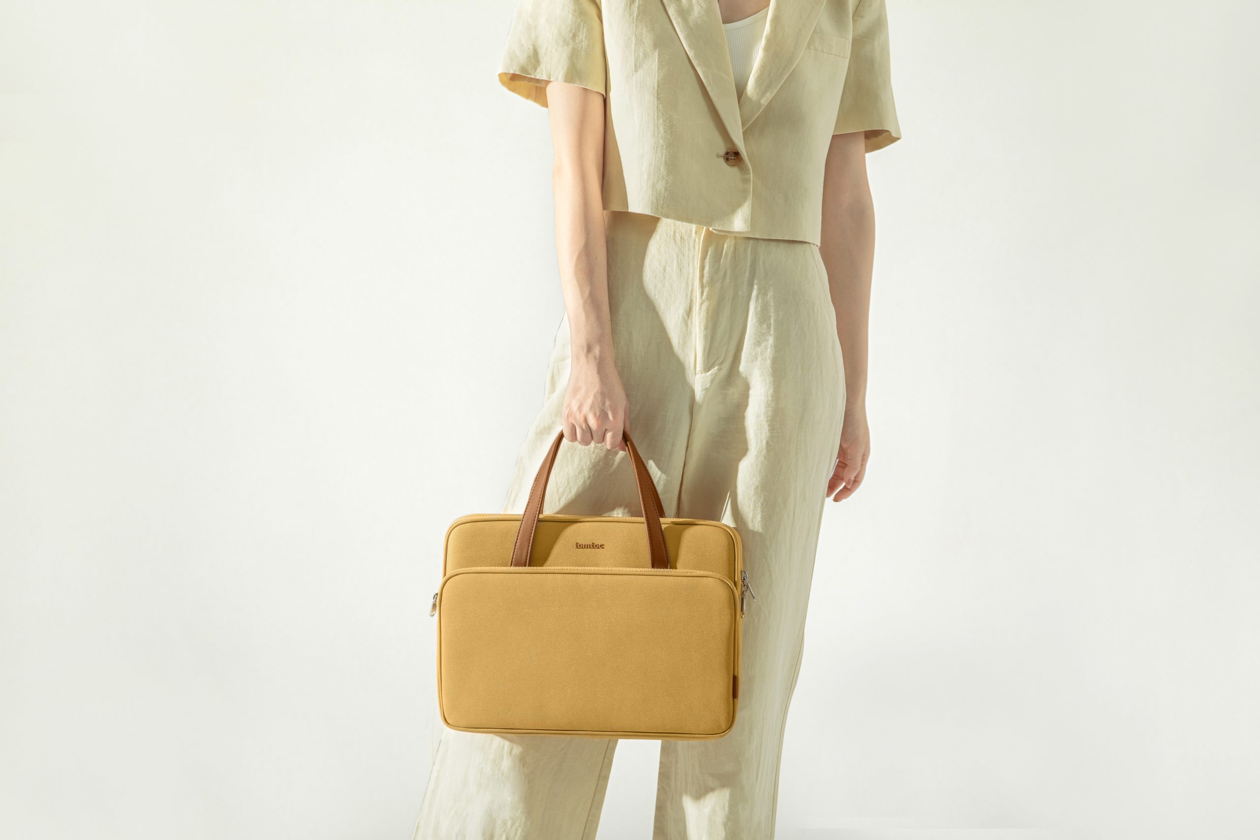 Túi Xách TOMTOC HER H21 / A11 Briefcase Premium Dành Cho Macbook 14 inch