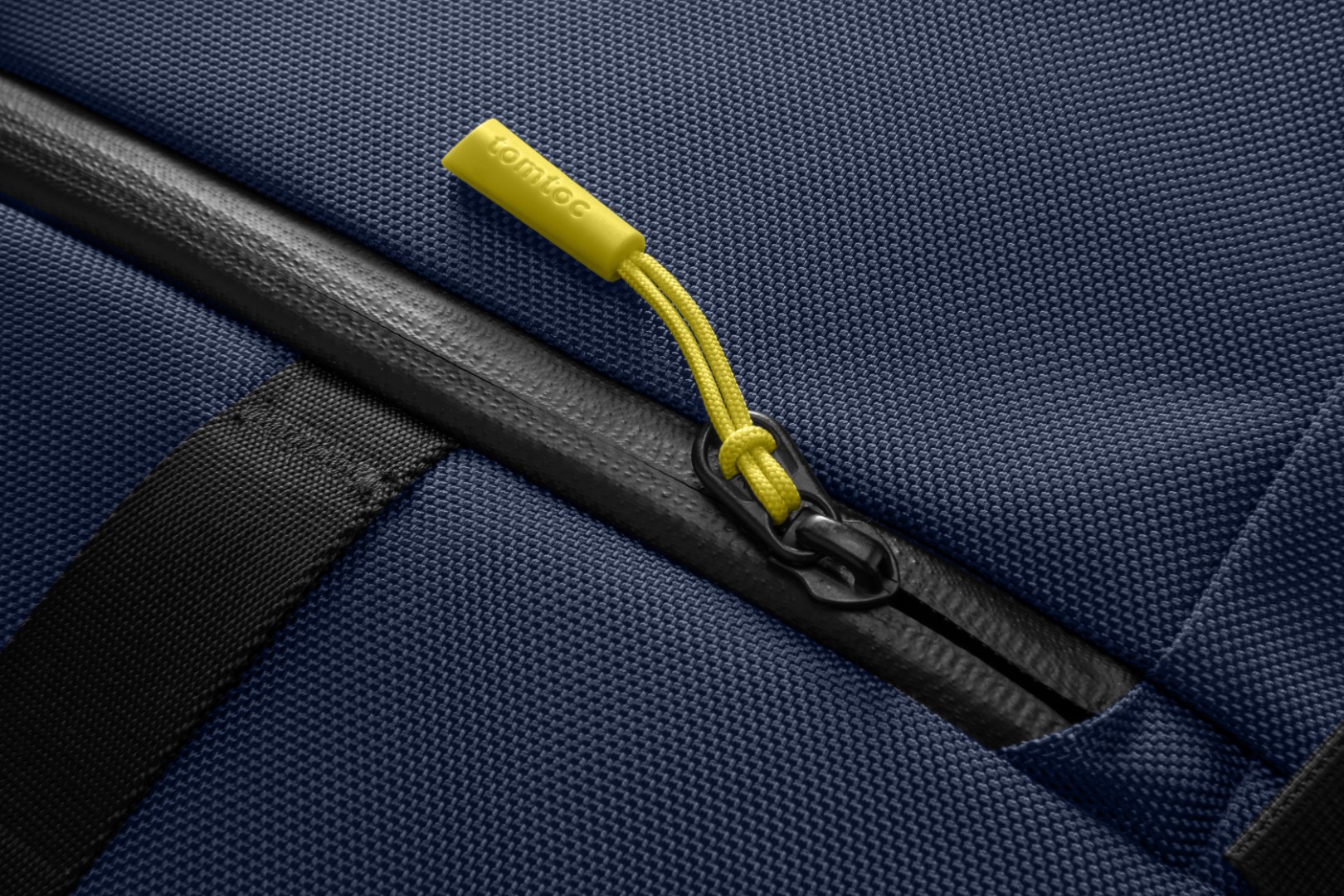 Balo Du Lịch Laptop 15.6 Inch TOMTOC DAYPACK T61 Dành Cho MacBook 16 Inch Sức Chứa 23L - tại Balonation.vn