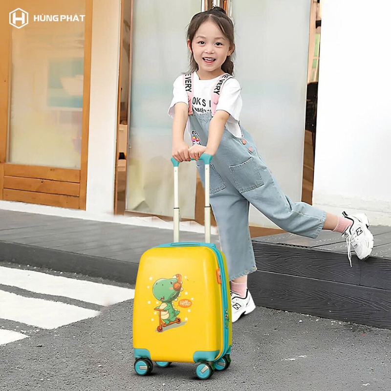 [CHÍNH HÃNG] Vali kéo nhựa trẻ em HÙNG PHÁT PIKA 876 - Đáng yêu, khoang chứa rộng, bánh xe xoay 360 độ, an toàn, bền bỉ