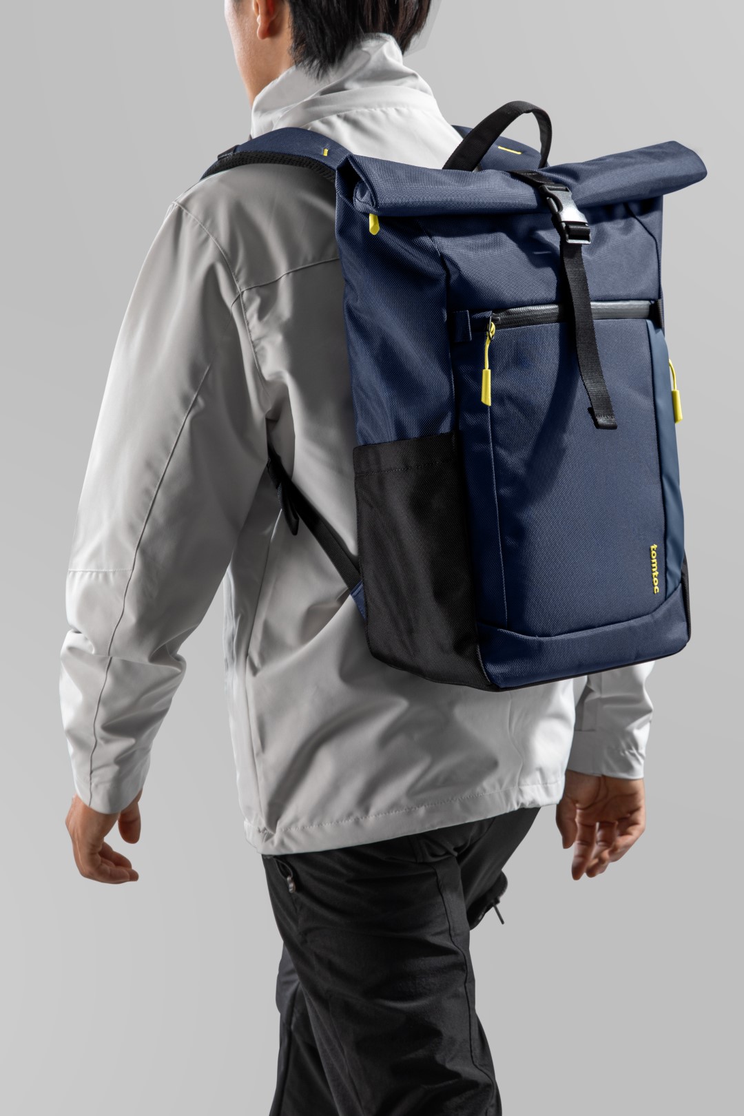 Balo Du Lịch Laptop 15.6 Inch TOMTOC DAYPACK T61 Dành Cho MacBook 16 Inch Sức Chứa 23L - tại Balonation.vn