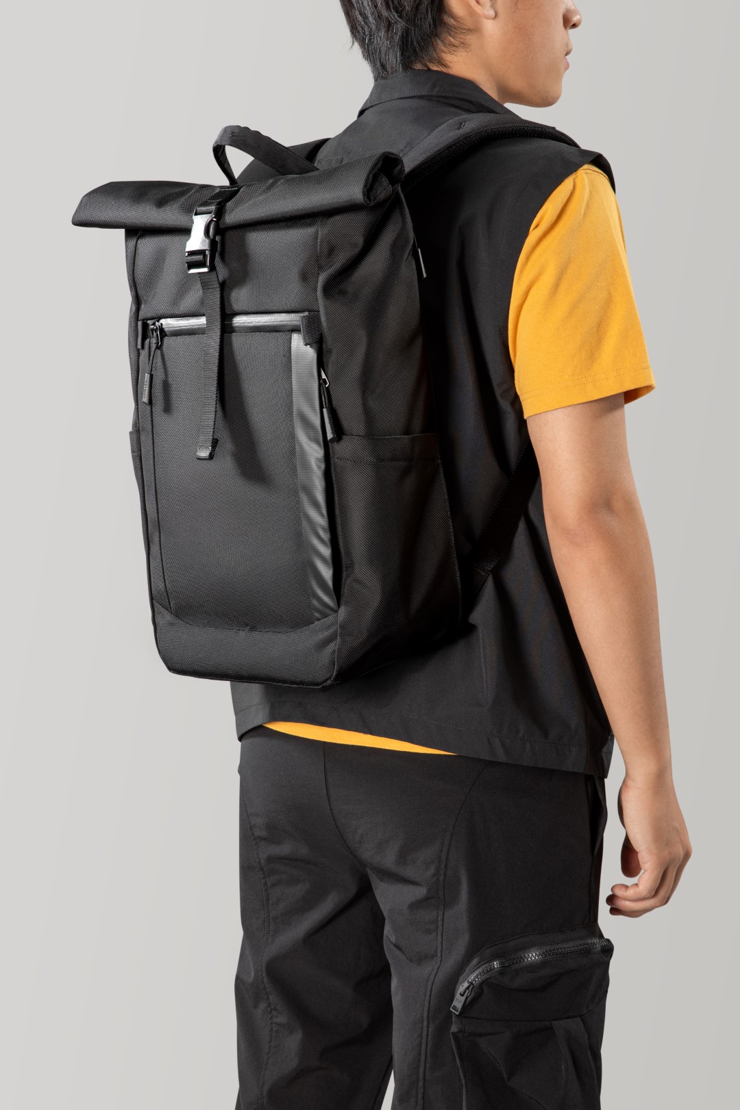 Balo Du Lịch Laptop 15.6 Inch TOMTOC DAYPACK T61 Dành Cho MacBook 16 Inch Sức Chứa 23L - tại Balonation.vn