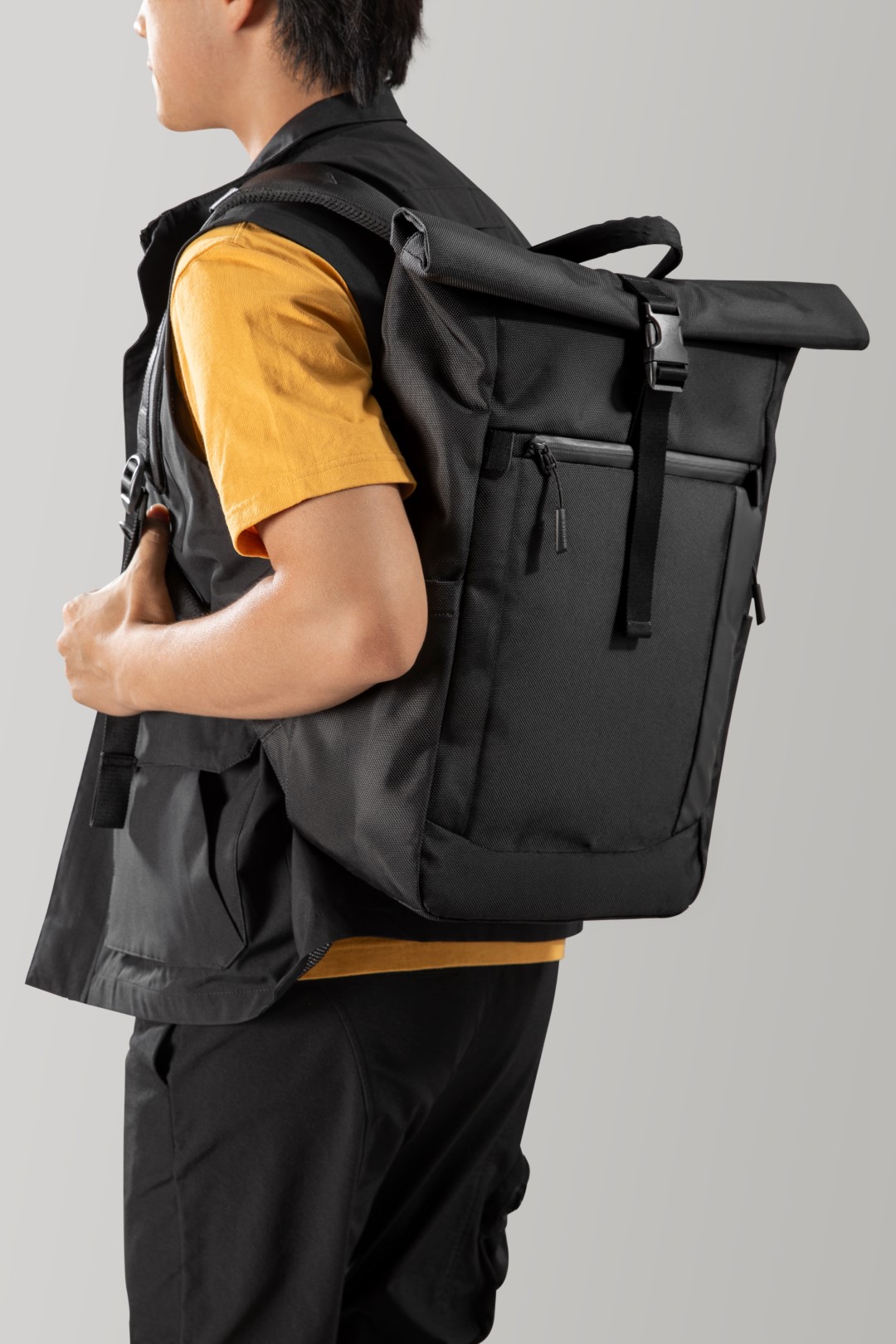 Balo Du Lịch Laptop 15.6 Inch TOMTOC DAYPACK T61 Dành Cho MacBook 16 Inch Sức Chứa 23L - tại Balonation.vn