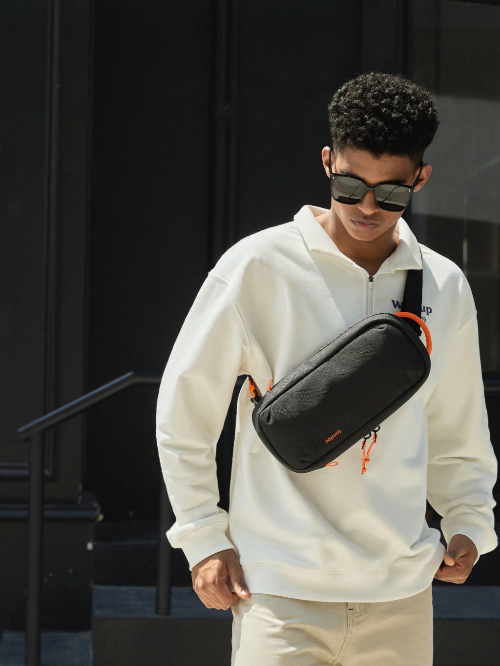 Túi đeo chéo Tomtoc (USA) Nintendo Switch 2 GameOn Travel Bag G49S1 - BH Cao Cấp 1 Đổi 1