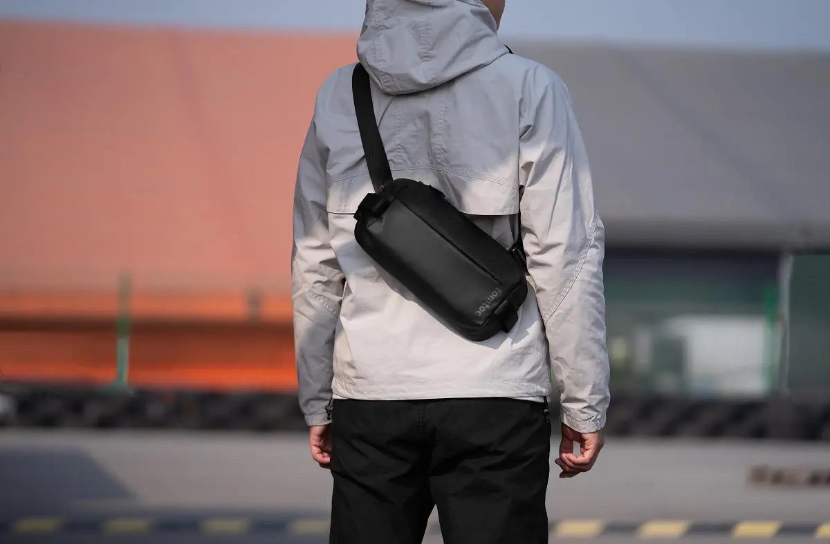 Túi Đeo Chéo TOMTOC Lightweight Codura Sling Bag T21S1D1 Black