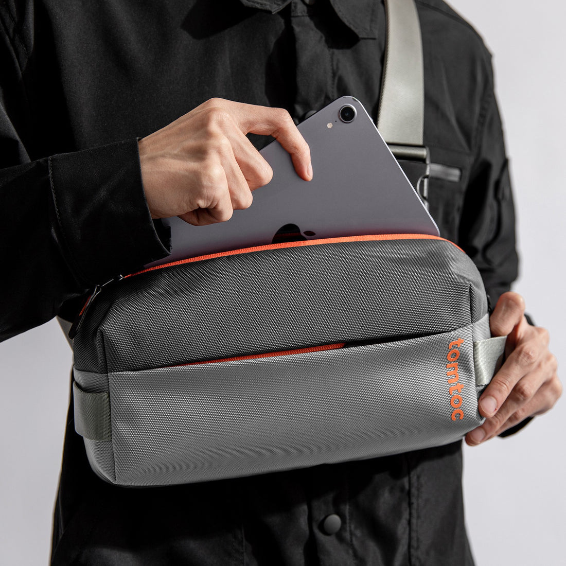 Túi Đeo Chéo TOMTOC Lightweight Codura Sling Bag T21S1G1 Gray