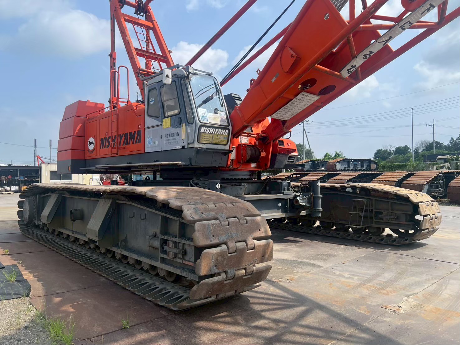 Xe cẩu bánh xích 180 tấn Hitachi CX1800 (2000) nhập khẩu từ Nhật Bản