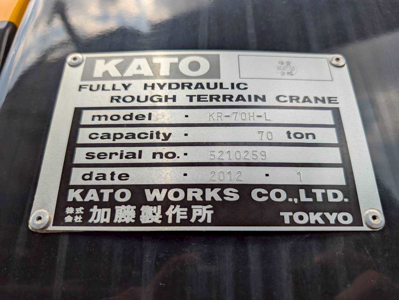 Xe cẩu bánh lốp 70 tấn Kato KR70H-L (2012) nhập Nhật Bản