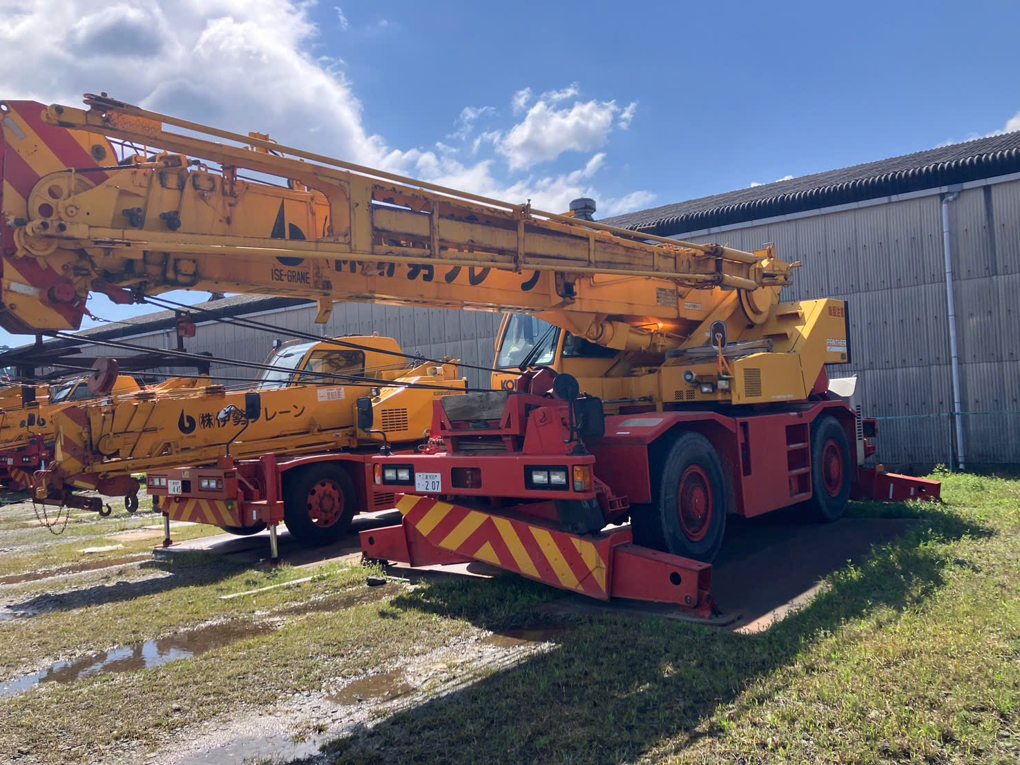 Xe cẩu bánh lốp 25 tấn Kobelco RK250-6 (2004) nhập khẩu từ Nhật Bản