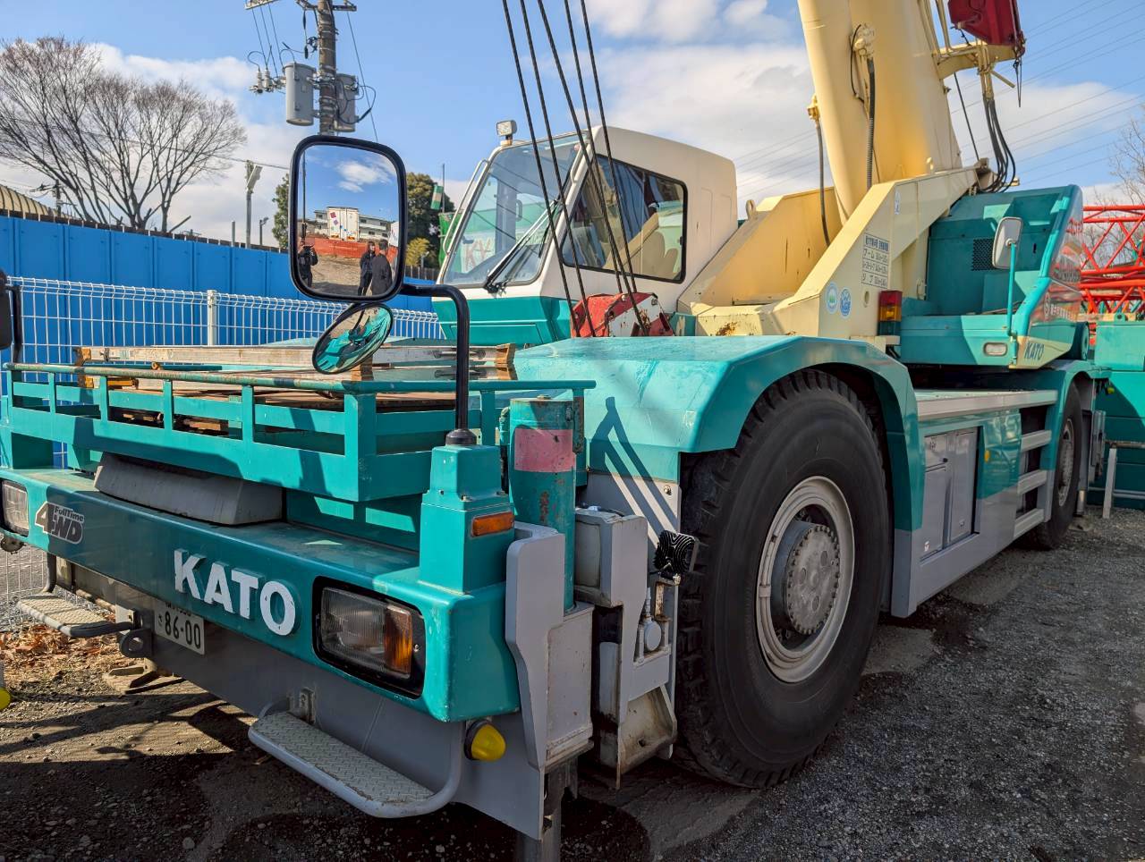Xe cẩu bánh lốp 50 tấn Kato KR50H-L2 (2008) nhập khẩu từ Nhật Bản