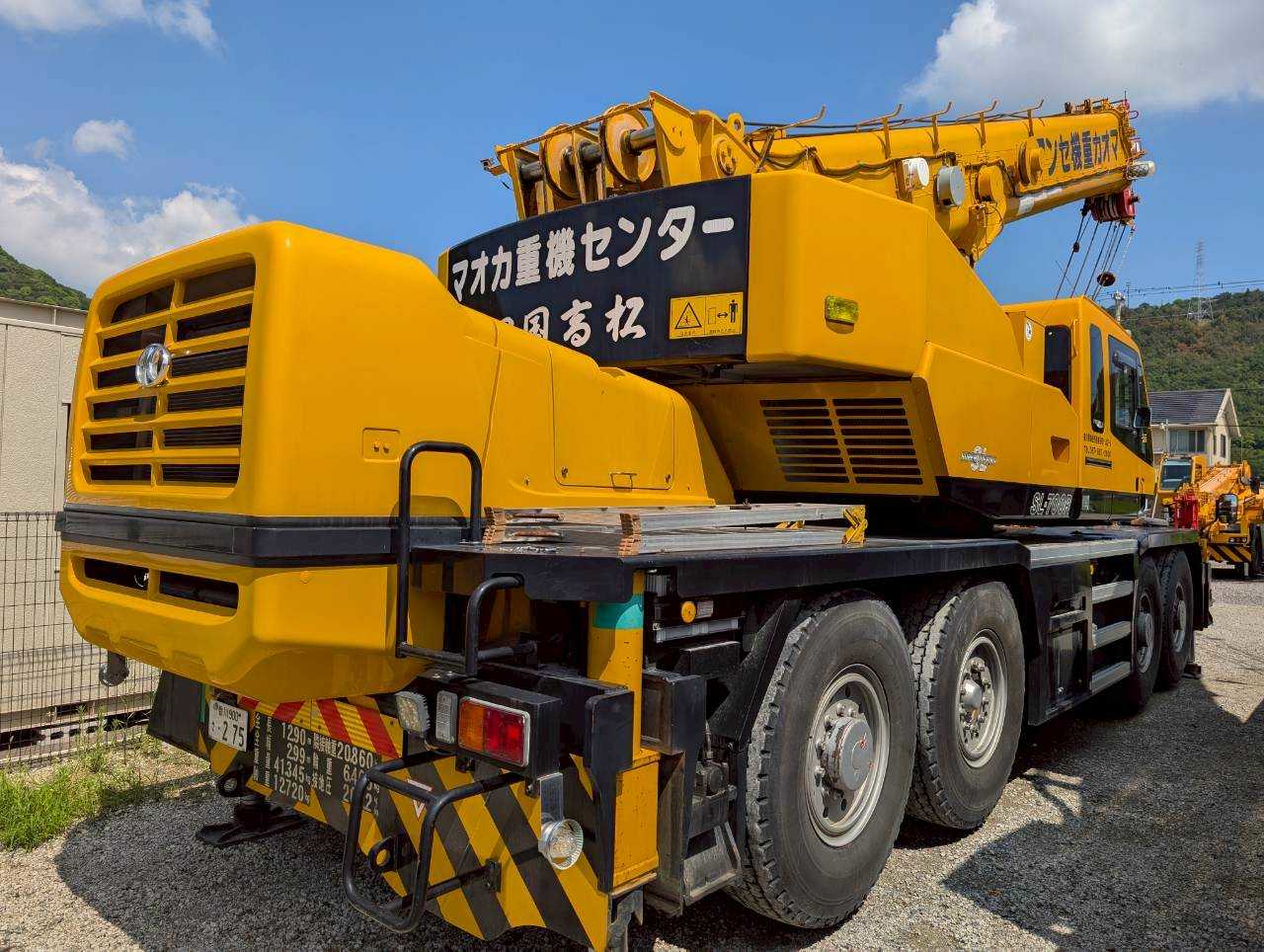 Xe cẩu bánh lốp 70 tấn Kato KR70H-L (2012) nhập Nhật Bản