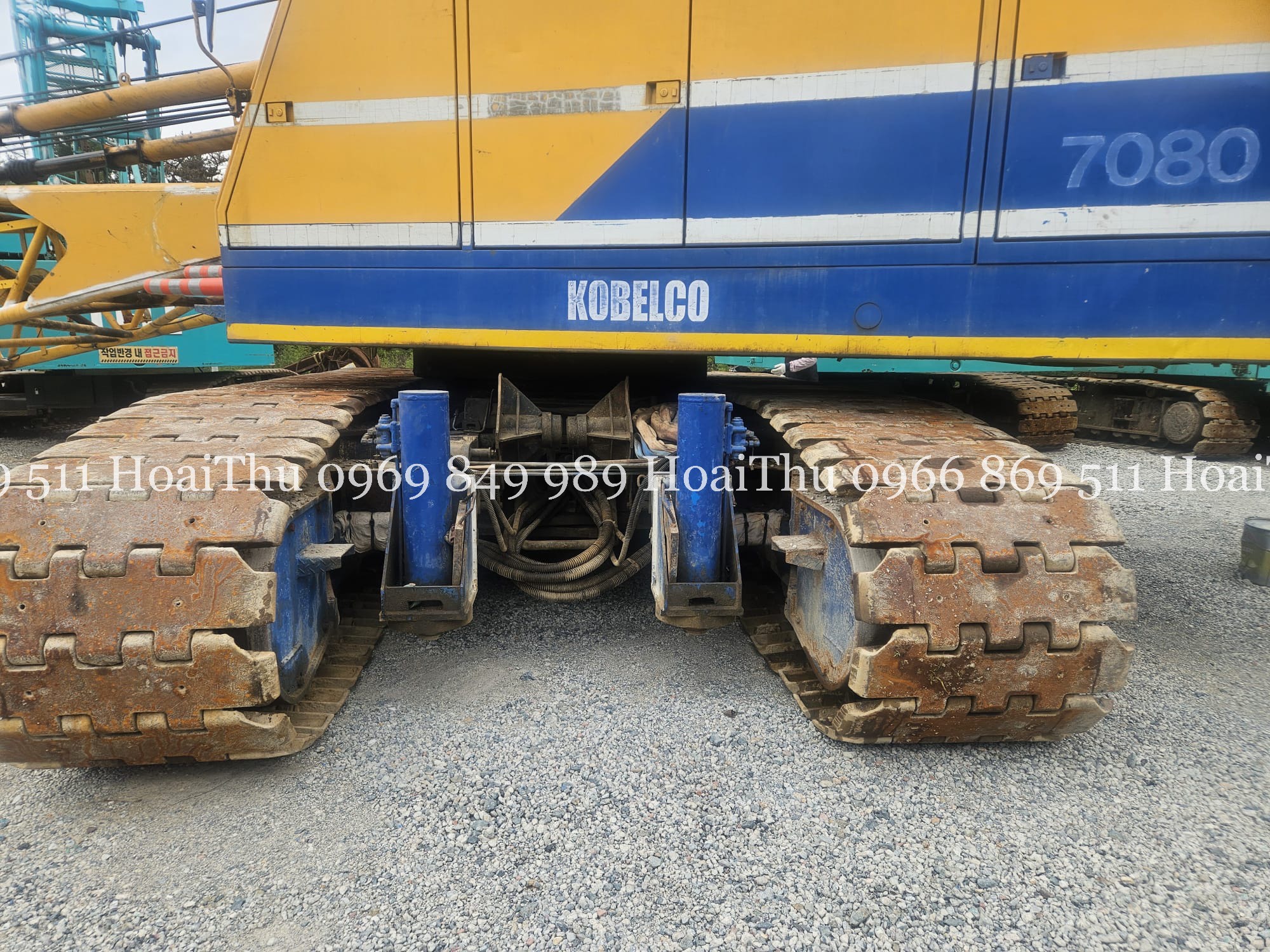 Xe cẩu bánh xích 80 tấn Kobelco 7080 (1995) nhập khẩu từ Hàn Quốc