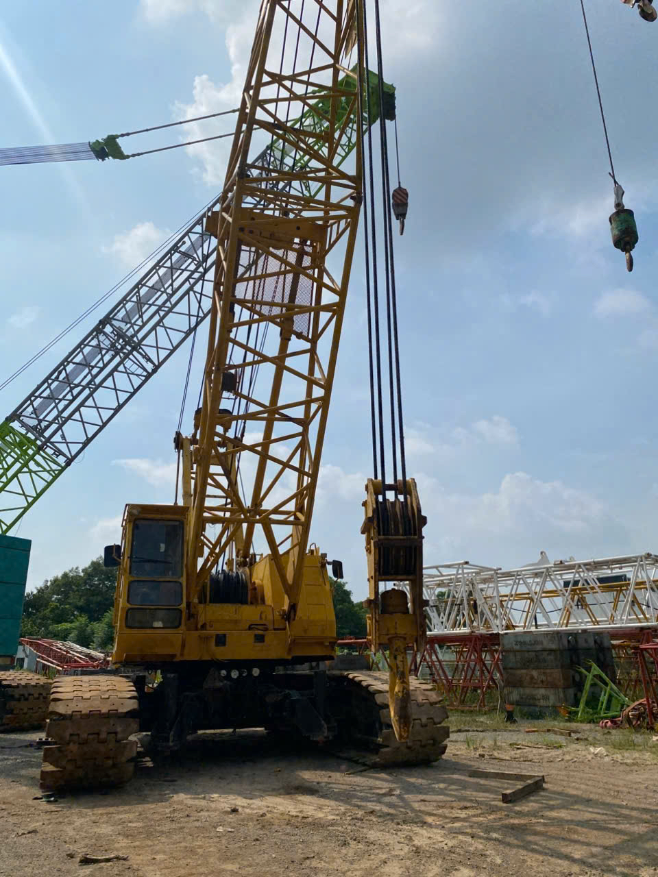 Xe cẩu bánh xích 80 tấn Kobelco BM800 (1995) nhập khẩu từ Nhật Bản