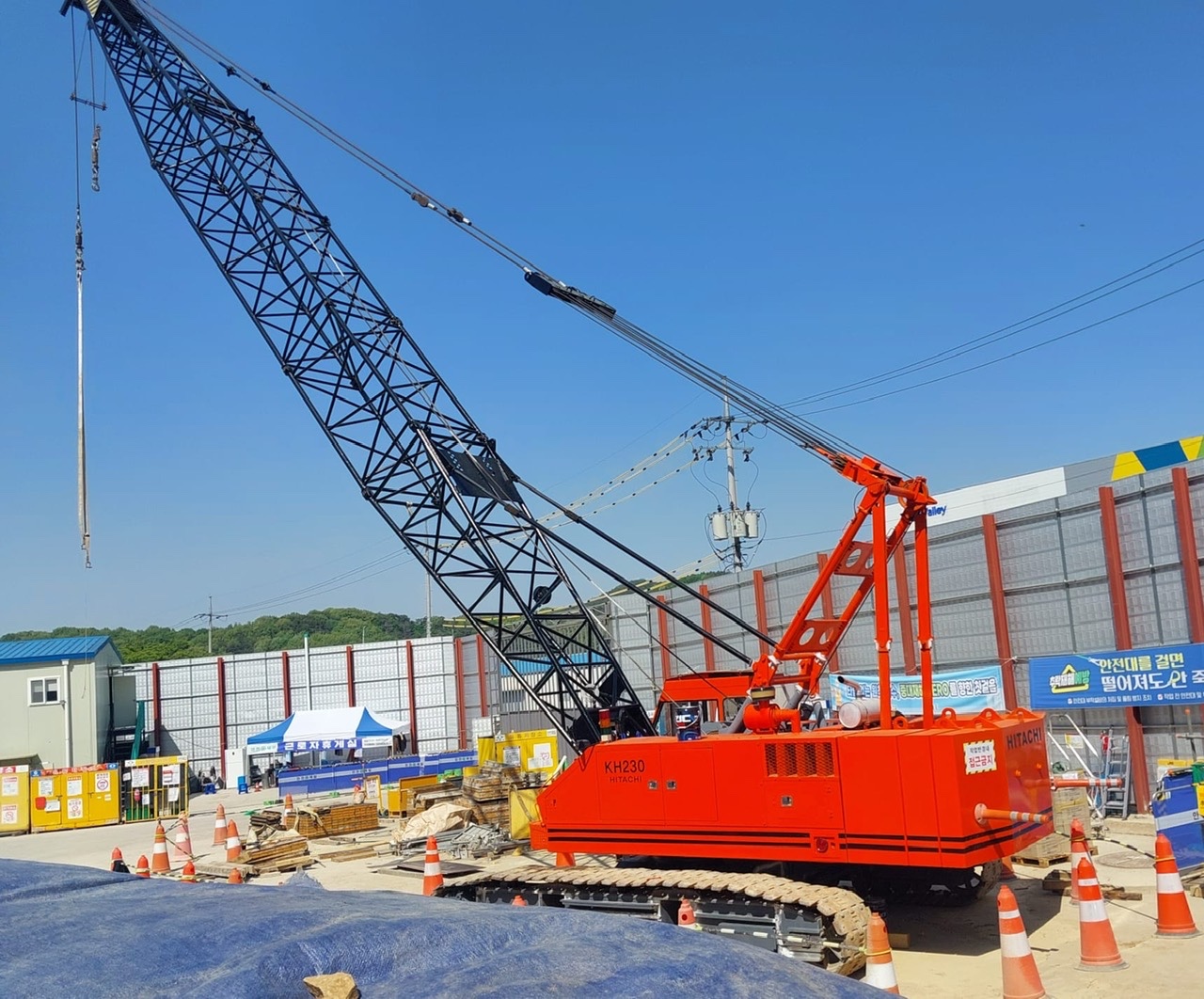 Xe cẩu bánh xích 60 tấn Hitachi KH230-3 (1994) nhập khẩu từ Hàn Quốc