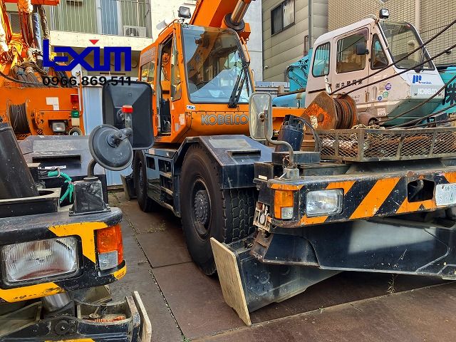 Xe cẩu bánh lốp 25 tấn Kobelco RK250-5 (1998) nhập khẩu từ Nhật Bản