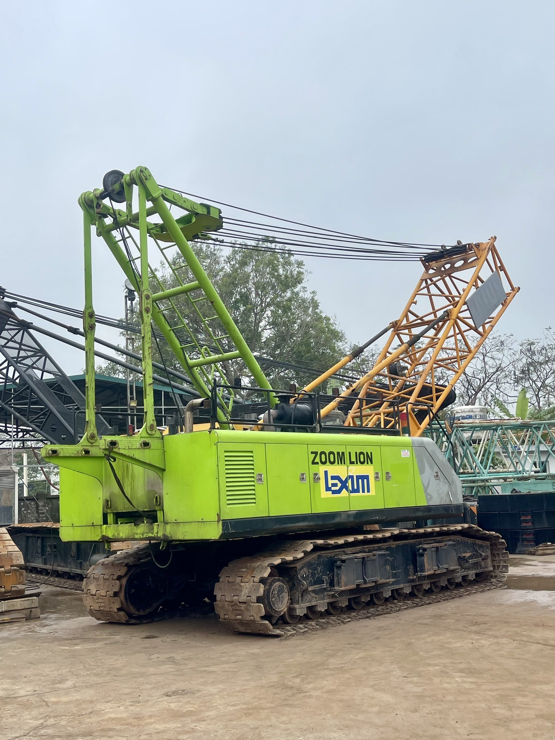 Cẩu xích 55 tấn Zoomlion ZCC550-0254 (2016) nhập khẩu từ Trung Quốc