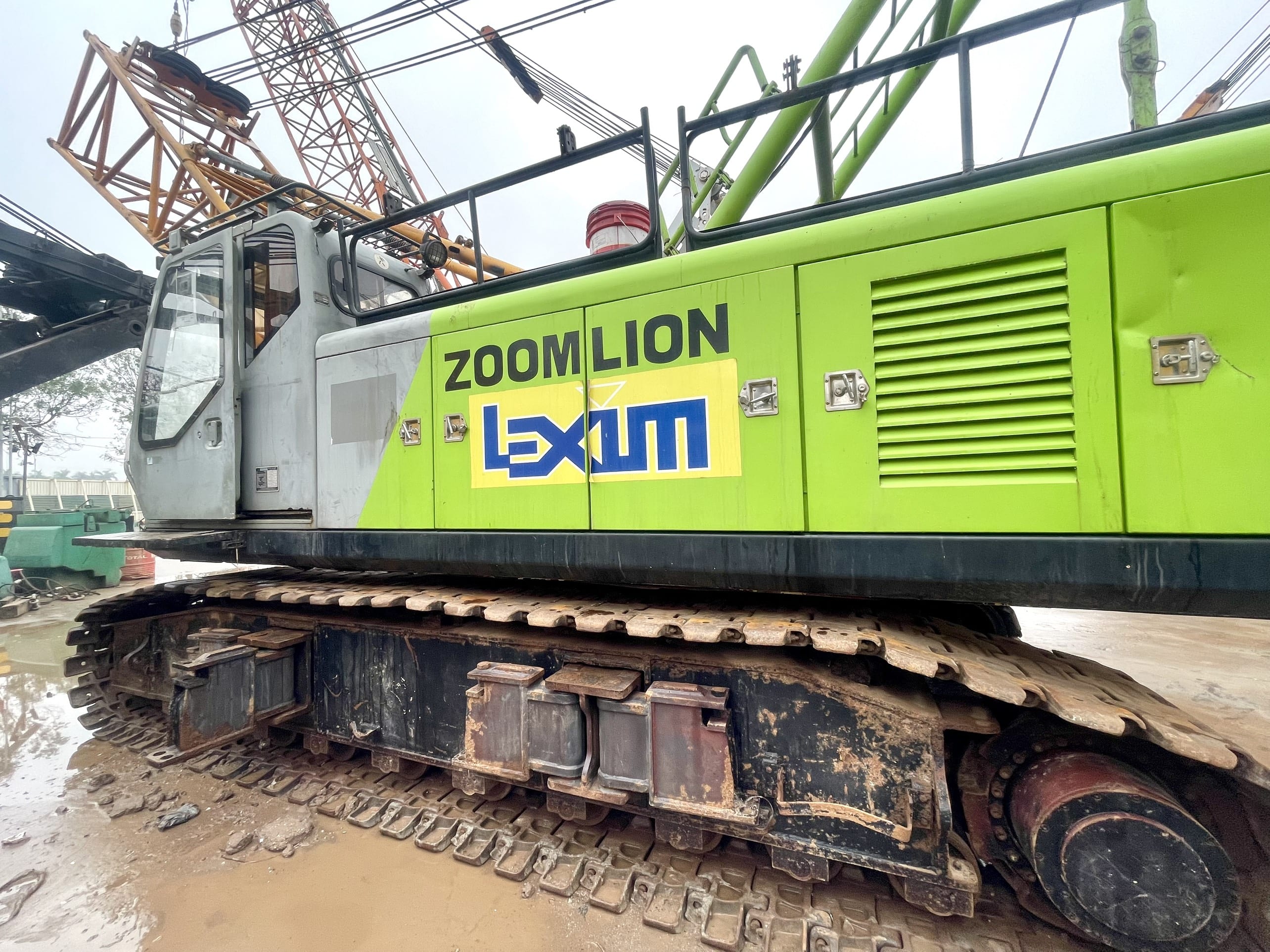Cẩu xích 55 tấn Zoomlion ZCC550-0254 (2016) nhập khẩu từ Trung Quốc