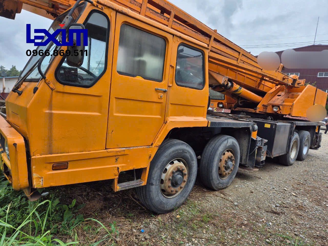 Xe cẩu bánh lốp 50 tấn Kato Hyndai HC50 (1997) nhập khẩu từ Hàn Quốc