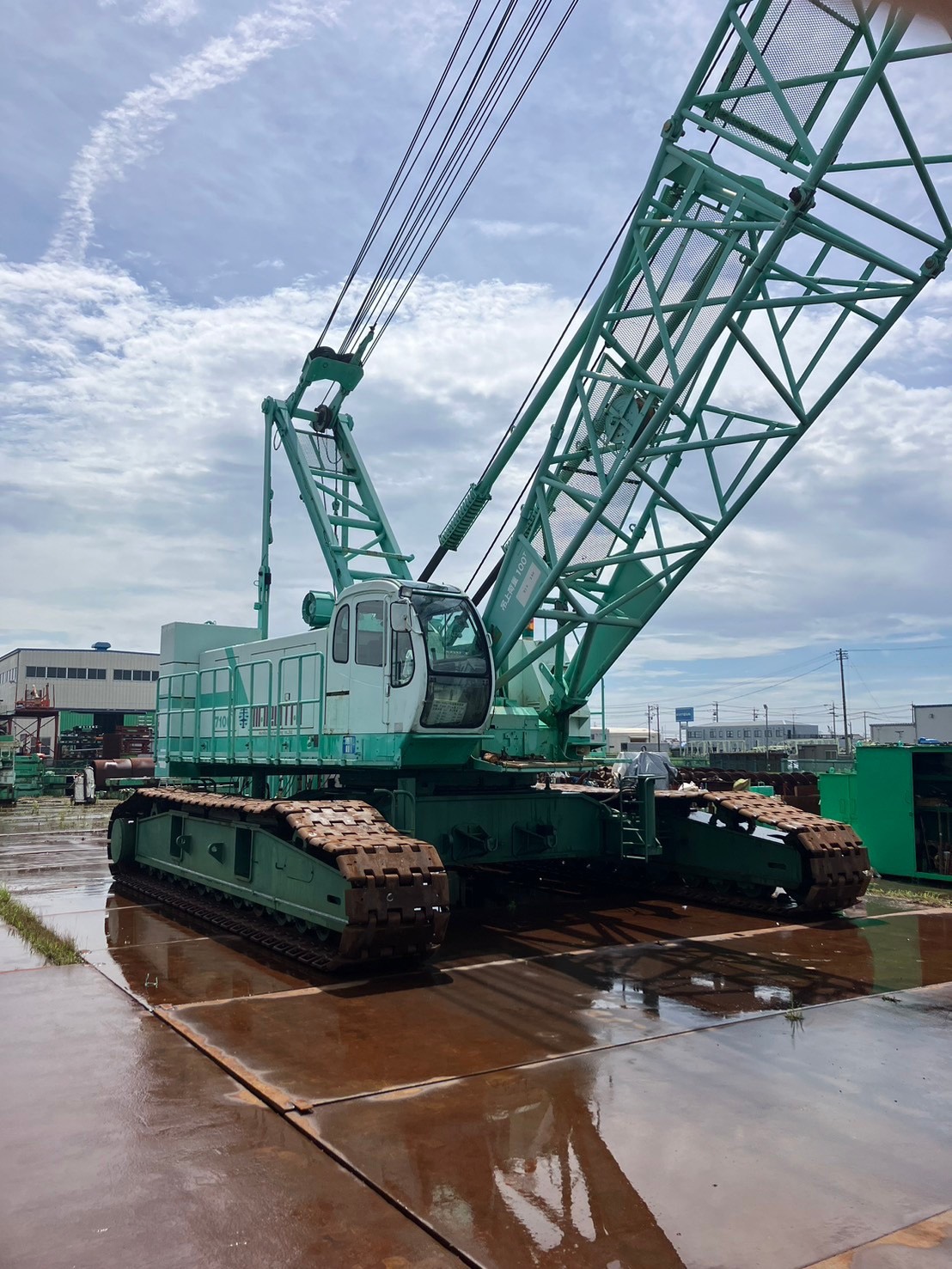 Xe cẩu bánh xích 100 tấn Kobelco 7100 (1998) nhập khẩu từ Nhật Bản