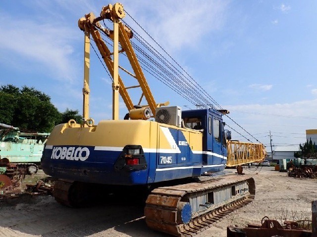 Xe cẩu bánh xích 45 tấn Kobelco 7045 (1997) nhập khẩu từ Nhật Bản