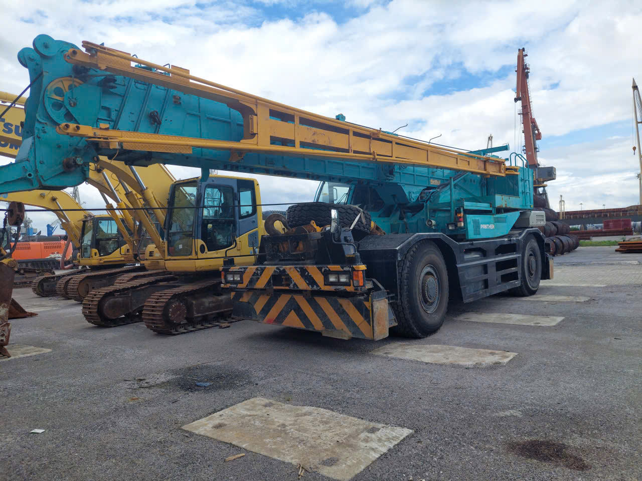 Xe cẩu bánh lốp 51 tấn Kobelco RK500-2 (2005) nhập khẩu từ Nhật Bản