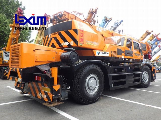 Xe cẩu bánh lốp 60 tấn Tadano GR-600N-1 (2006) nhập khẩu từ Nhật Bản