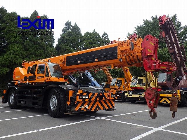 Xe cẩu bánh lốp 60 tấn Tadano GR-600N-1 (2006) nhập khẩu từ Nhật Bản