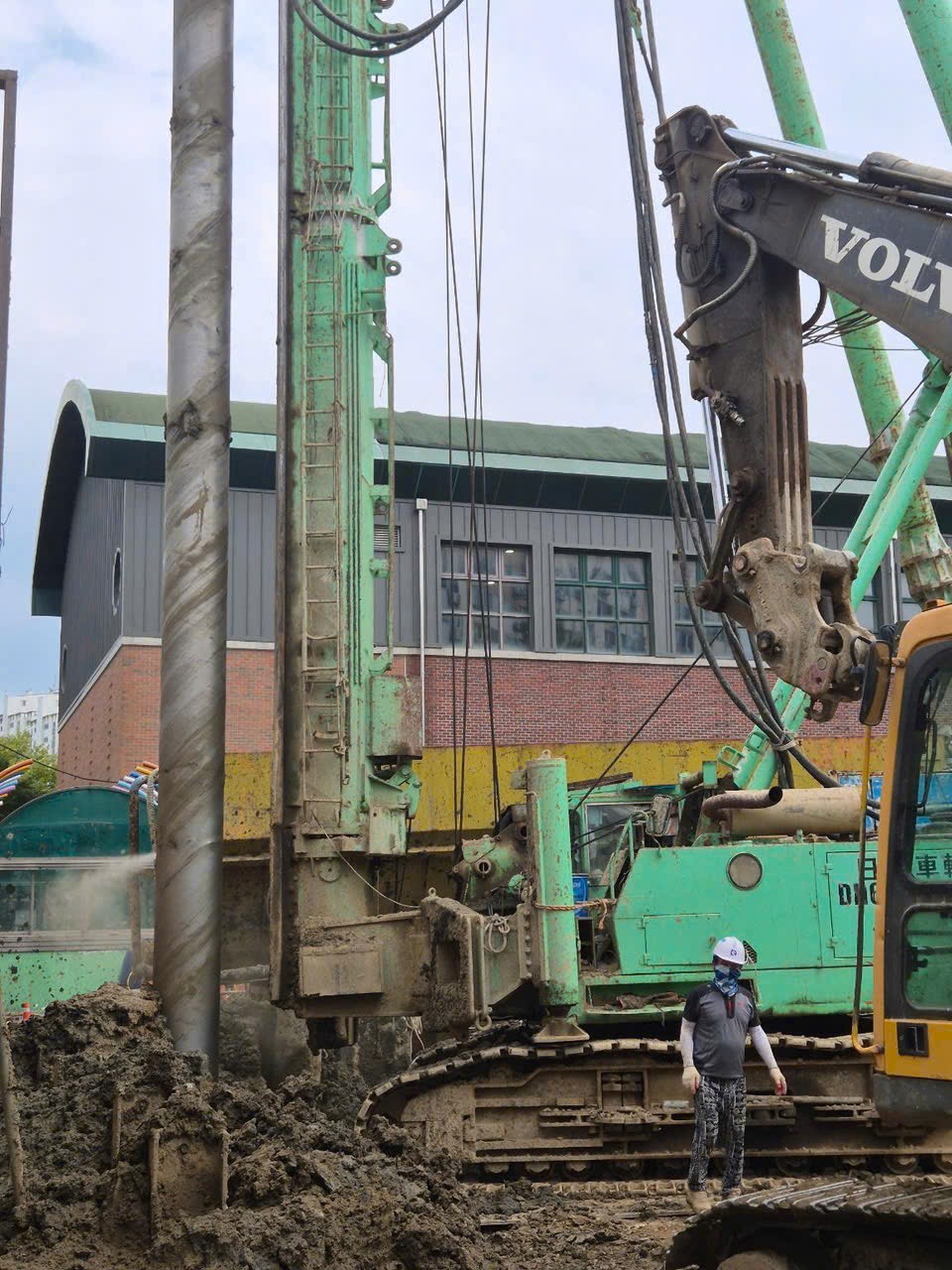 Máy đóng cọc Nippon Sharyo DH608 (1990) nhập khẩu Hàn Quốc