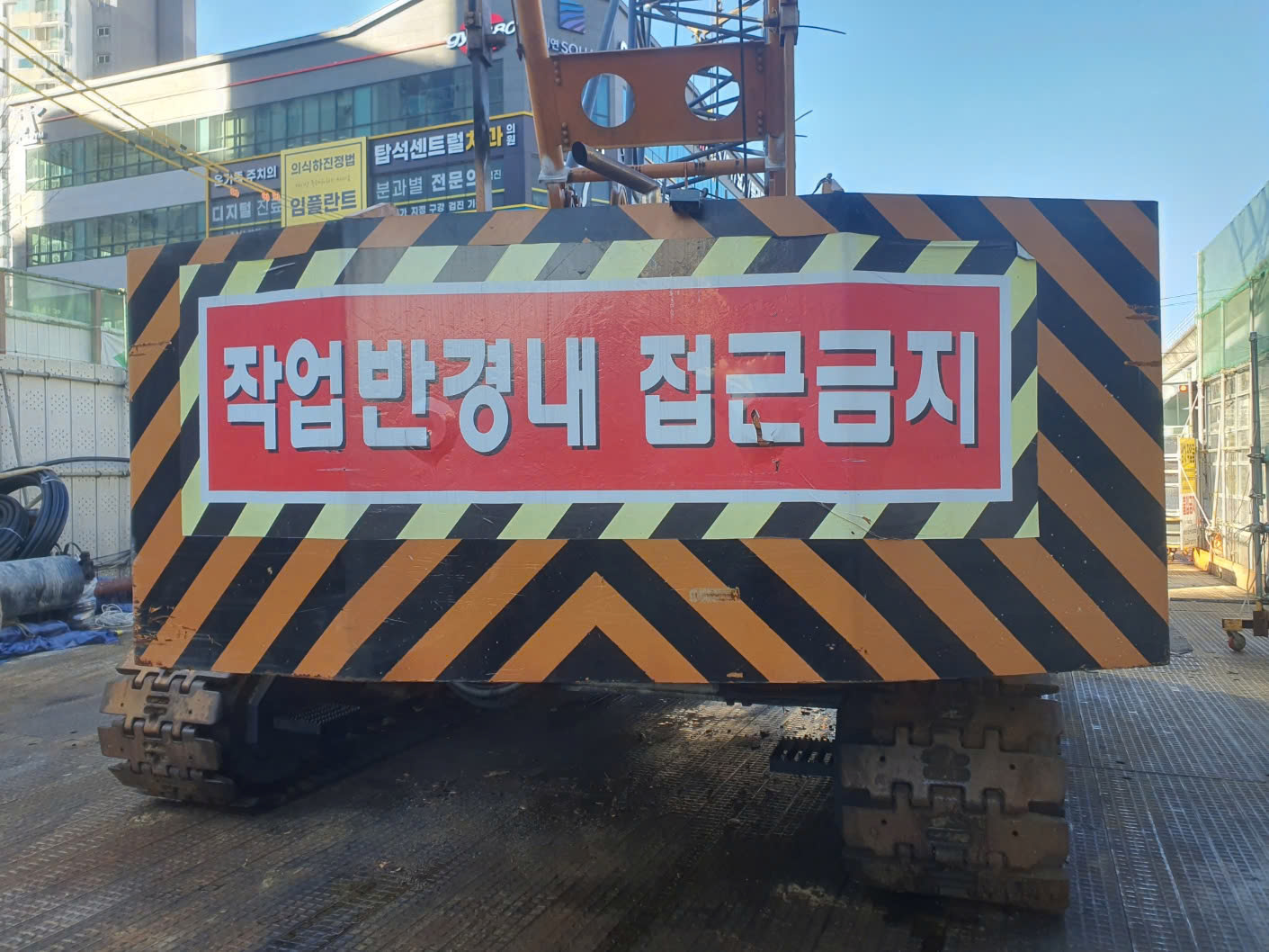 Xe cẩu bánh xích 50 tấn Samsung Hitachi CX500C (1995) nhập khẩu từ Hàn Quốc