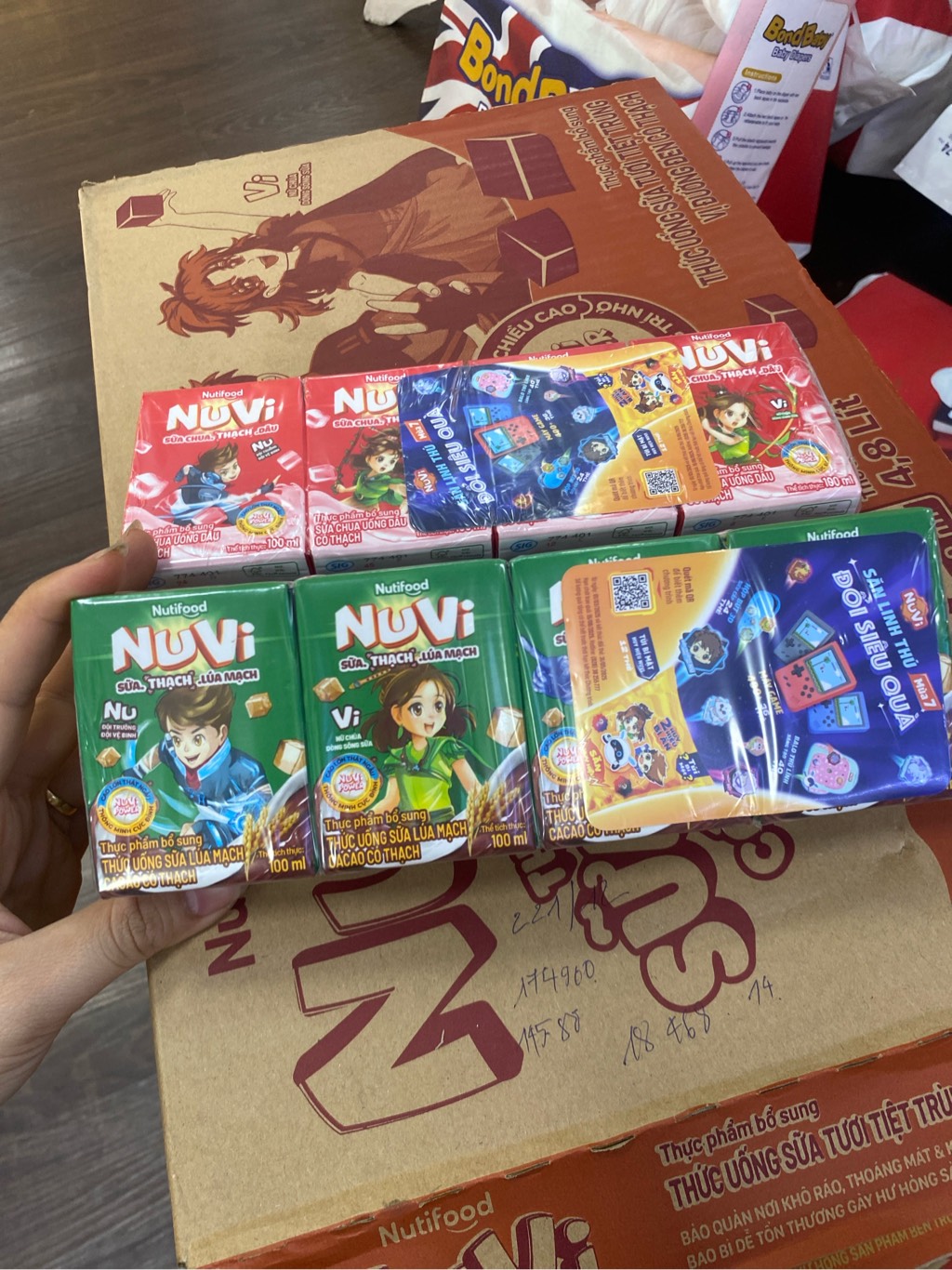 NuVi Thức uống Sữa Lúa mạch Cacao Có Thạch hộp 100ml