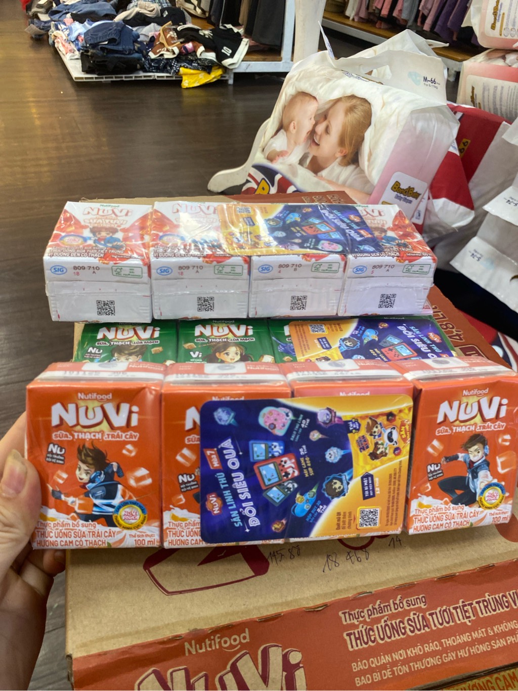 NuVi Thức Uống sữa trái cây hương cam có thạch hộp 100ml
