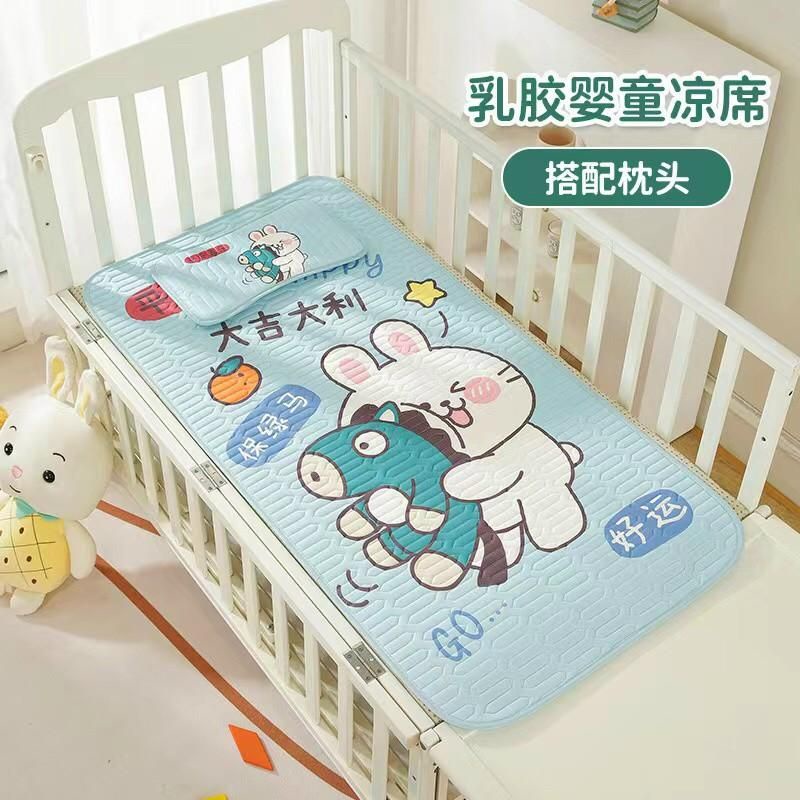 Chiếu điều hoà kèm gối GENKIKUN cho bé ngủ ngon họa tiết siêu đáng yêu