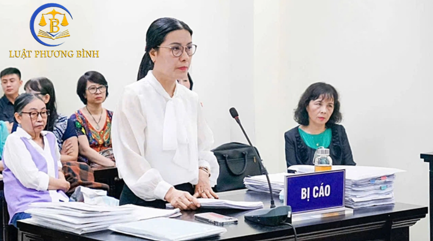 Từ vụ Cựu hiệu trưởng trường THCS Ba Đình Nguyễn Thị Bình bị xét xử vì thu 15.000/tiết học thêm khi hai văn bản có nội dung trái nhau: Văn bản nào được ưu tiên và điều gì xảy ra khi văn bản bị vô hiệu?(Thắm))