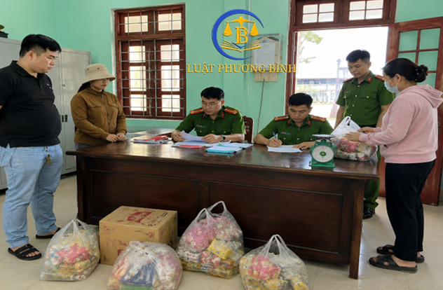 Người bị tạm giam được nhận quà gì? Ai được gửi và một tháng được gửi mấy lần?