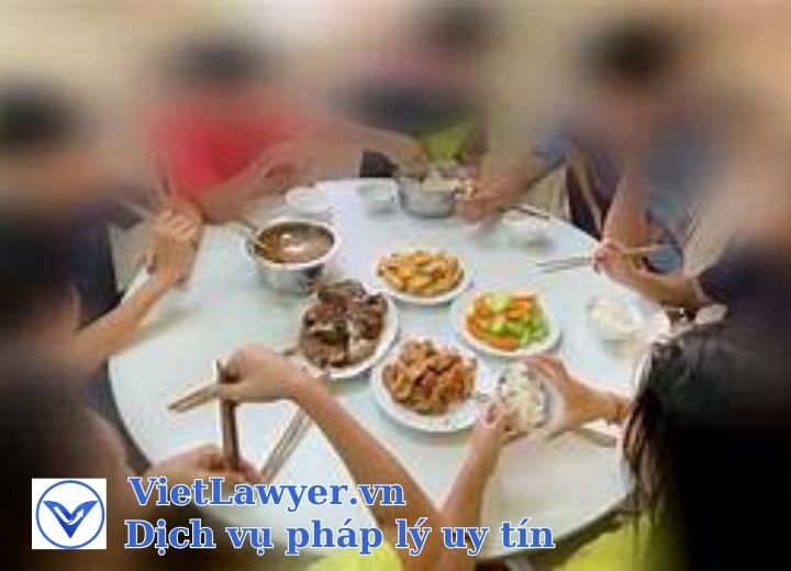 Việc ăn chặn tiền của đội tuyển trẻ quốc gia xử phạt như thế nào?